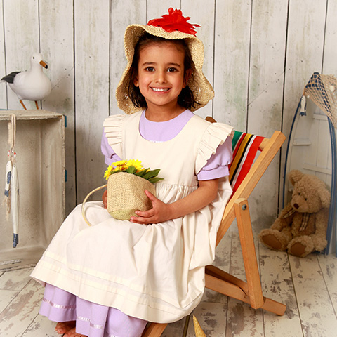 preschool, pre-school, school, nursery, child photographer, Rayleigh photographer, essex photographer, preschool photographer, pre-school photographer, nursery photographer, graduation photo, preschool graduation, graduation gown, pre-school graduation, nursery graduation photos